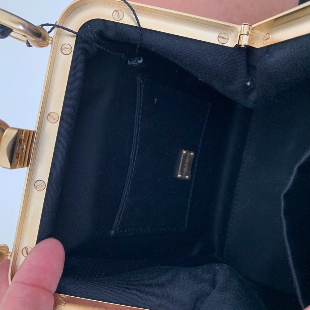 Dolce Gabbana Velv. embroidered Keys/Roses handbag - Picture 6 of 7